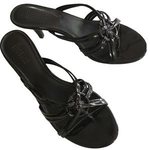 Nickels Newbury T morro patent Toe Thong Sandal